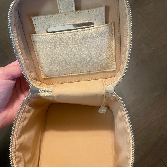 Michael Kors jewelry box - Picture 3 of 3